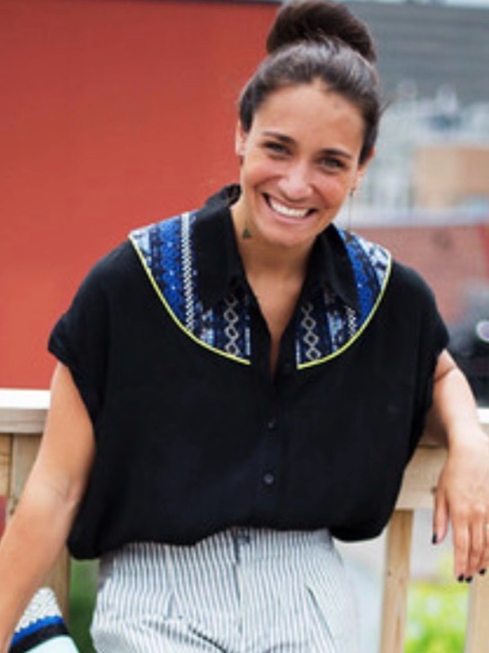 Eve Gravel Woven Accent Black Button-Up Top with Blue Embroidered Collar - Picture 2 of 3
